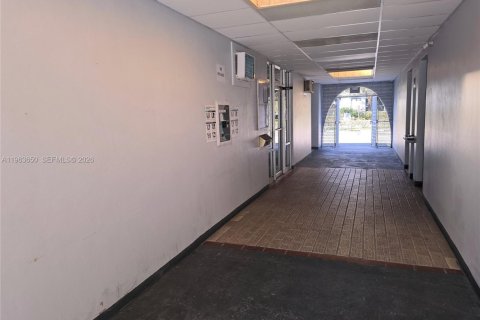 Купить кондоминиум в Майами, Флорида 2 спальни, 110.74м2, № 2025624 - фото 27