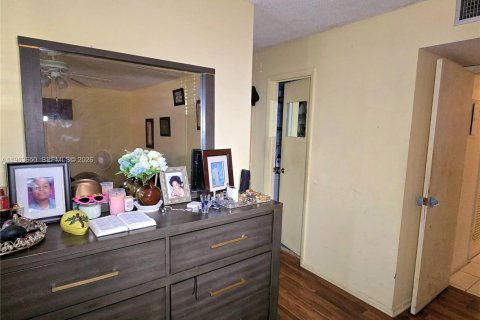 Купить кондоминиум в Майами, Флорида 2 спальни, 110.74м2, № 2025624 - фото 13