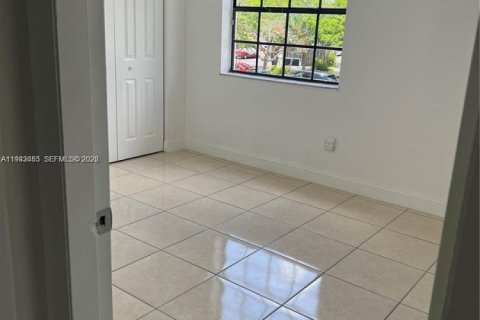 Condo in Homestead, Florida, 2 bedrooms № 2152787 - photo 9