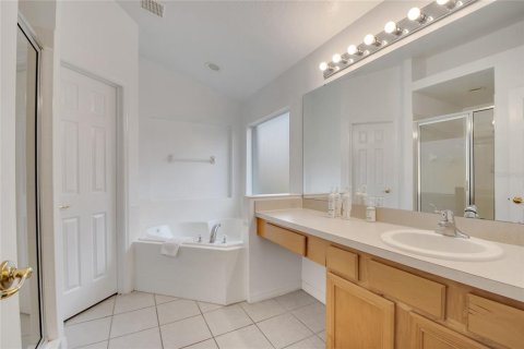 House in Davenport, Florida 5 bedrooms, 180.23 sq.m. № 1899924 - photo 9
