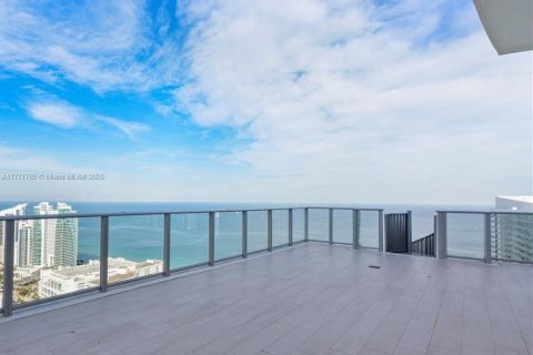 Condominio en venta en Hollywood, Florida, 2 dormitorios, 100.33 m2 № 2077090 - foto 10