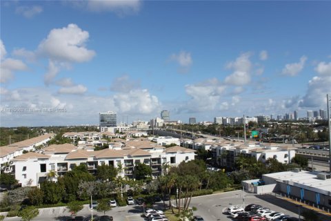 Propiedad comercial en venta en Aventura, Florida № 1963013 - foto 24