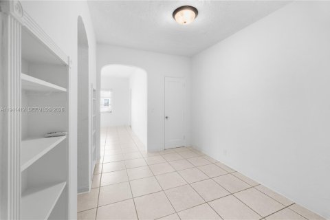 Villa ou maison à louer à Miami, Floride: 1 chambre, 65.03 m2 № 1999411 - photo 8