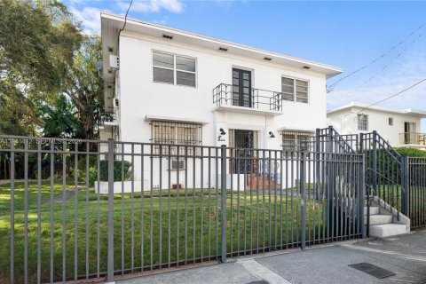 Villa ou maison à louer à Miami, Floride: 1 chambre, 65.03 m2 № 1999411 - photo 2