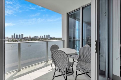 Condominio en venta en North Miami Beach, Florida, 3 dormitorios, 206.71 m2 № 1862840 - foto 20
