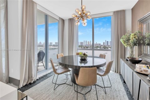 Condominio en venta en North Miami Beach, Florida, 3 dormitorios, 206.71 m2 № 1862840 - foto 9