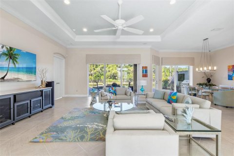 House in Bradenton, Florida 3 bedrooms, 226.96 sq.m. № 2396398 - photo 11