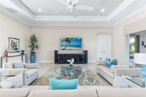 House in Bradenton, Florida 3 bedrooms, 226.96 sq.m. № 2396398 - photo 13