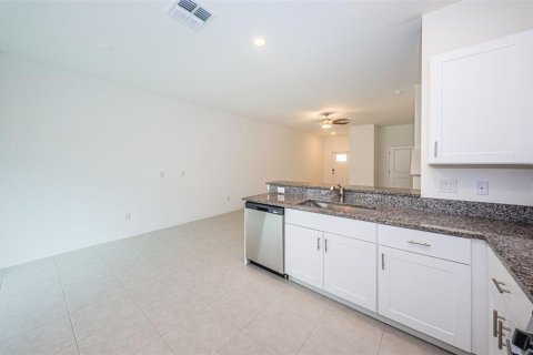 Adosado en alquiler en New Port Richey, Florida, 2 dormitorios, 140.56 m2 № 2284413 - foto 16