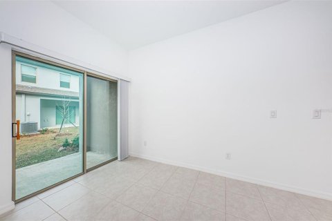 Adosado en alquiler en New Port Richey, Florida, 2 dormitorios, 140.56 m2 № 2284413 - foto 18