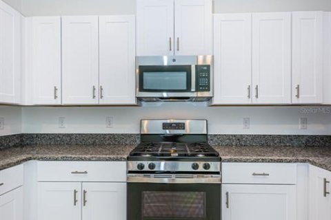 Adosado en alquiler en New Port Richey, Florida, 2 dormitorios, 140.56 m2 № 2284413 - foto 14