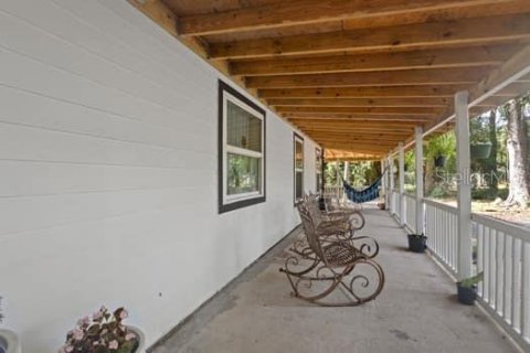 House in Chiefland, Florida 3 bedrooms, 175.68 sq.m. № 2218537 - photo 20