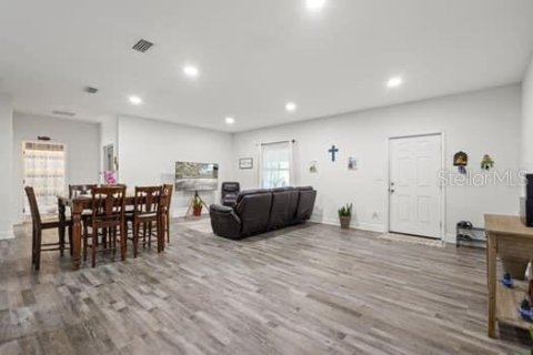 House in Chiefland, Florida 3 bedrooms, 175.68 sq.m. № 2218537 - photo 13