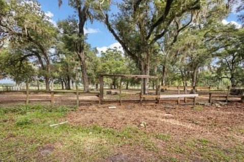 House in Chiefland, Florida 3 bedrooms, 175.68 sq.m. № 2218537 - photo 29