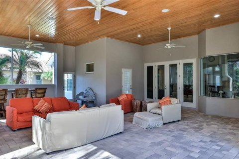 House in New Smyrna Beach, Florida 5 bedrooms, 313.27 sq.m. № 1602660 - photo 19