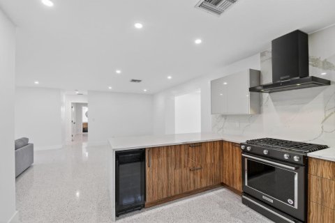 Купить виллу или дом в Норт-Палм-Бич, Флорида 3 комнаты, 205.31м2, № 2146535 - фото 22