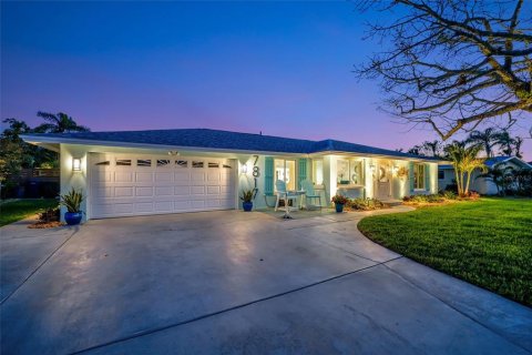 House in Bradenton, Florida 2 bedrooms, 171.59 sq.m. № 1762167 - photo 5