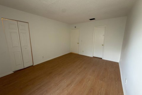 Condo in Lauderhill, Florida, 2 bedrooms  № 2087066 - photo 29