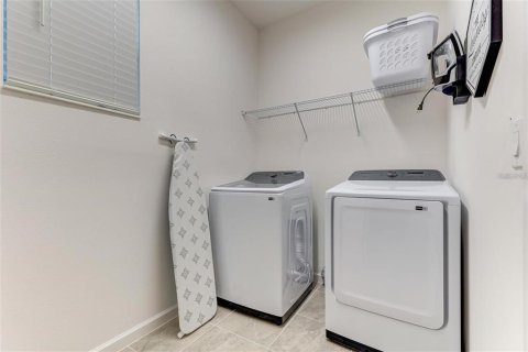 House in Kissimmee, Florida 9 bedrooms, 396.41 sq.m. № 1795608 - photo 29