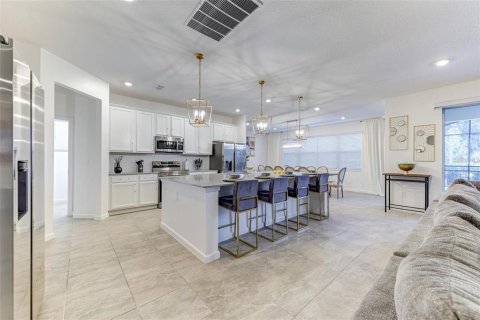 House in Kissimmee, Florida 9 bedrooms, 396.41 sq.m. № 1795608 - photo 4