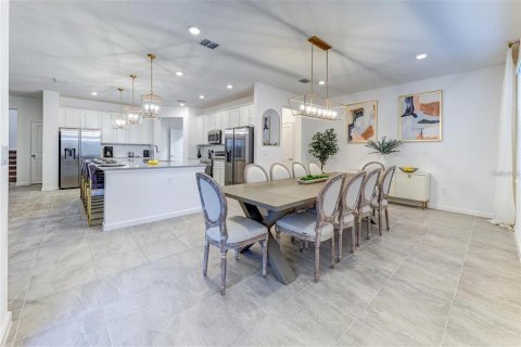 House in Kissimmee, Florida 9 bedrooms, 396.41 sq.m. № 1795608 - photo 5