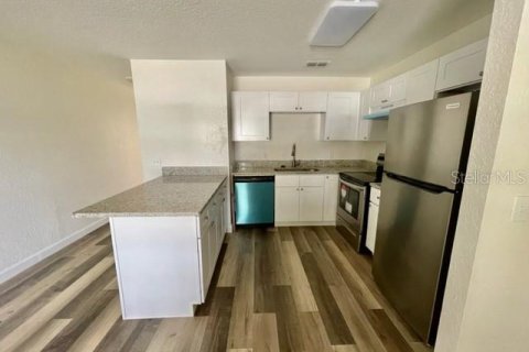 Propiedad comercial en venta en Plant City, Florida, 169.45 m2 № 1140394 - foto 4