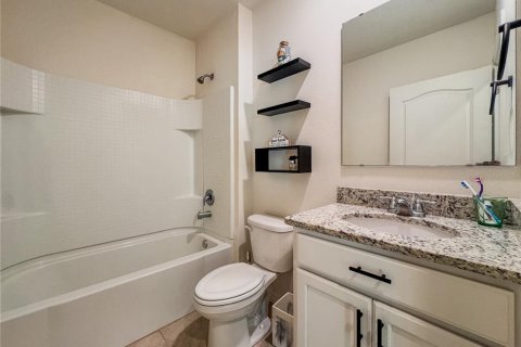 Casa en venta en Mount Dora, Florida, 5 dormitorios, 222.78 m2 № 1900792 - foto 17