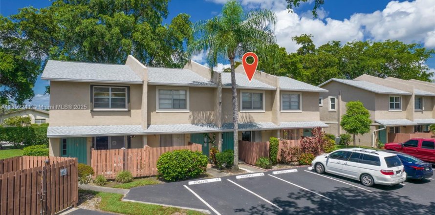 Touwnhouse à Coconut Creek, Floride 2 chambres, 97.92 m2 № 1955494