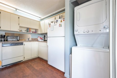 Touwnhouse à vendre à Coconut Creek, Floride: 2 chambres, 97.92 m2 № 1955494 - photo 5