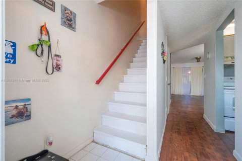 Touwnhouse à vendre à Coconut Creek, Floride: 2 chambres, 97.92 m2 № 1955494 - photo 8