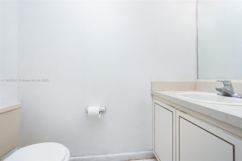 Touwnhouse à vendre à Coconut Creek, Floride: 2 chambres, 97.92 m2 № 1955494 - photo 7