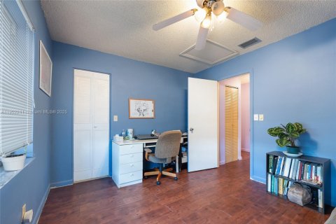 Touwnhouse à vendre à Coconut Creek, Floride: 2 chambres, 97.92 m2 № 1955494 - photo 13