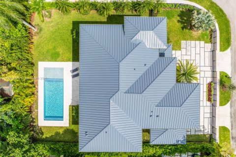 House in Miami, Florida 6 bedrooms, 560.01 sq.m. № 1941492 - photo 24