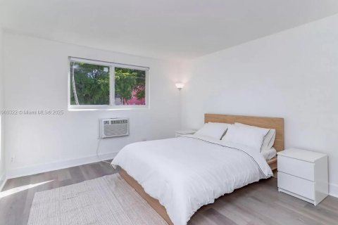 Apartamento en alquiler en Miami, Florida, 1 dormitorio, 46.45 m2 № 1951952 - foto 7