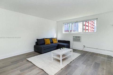 Apartamento en alquiler en Miami, Florida, 1 dormitorio, 46.45 m2 № 1951952 - foto 5