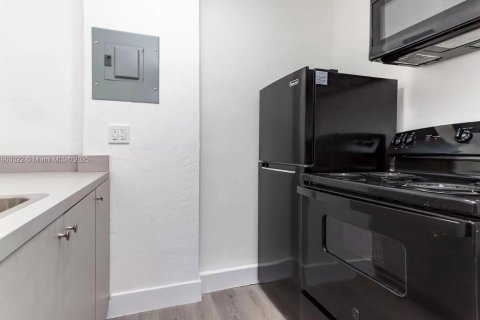 Apartamento en alquiler en Miami, Florida, 1 dormitorio, 46.45 m2 № 1951952 - foto 10