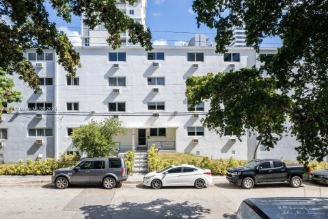 Apartamento en alquiler en Miami, Florida, 1 dormitorio, 46.45 m2 № 1951952 - foto 11