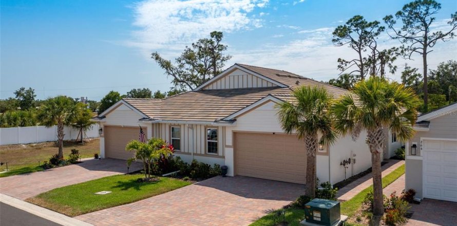 House in Venice, Florida 2 bedrooms, 138.98 sq.m. № 1679673