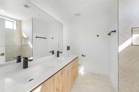 Adosado en alquiler en Miami, Florida, 3 dormitorios, 165.64 m2 № 2056659 - foto 10