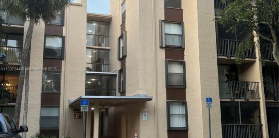 Condo in Miami, Florida, 1 bedroom  № 1971733