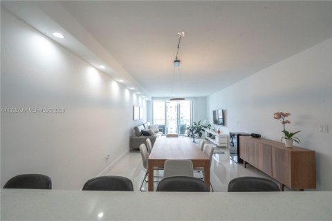 Condominio en venta en Sunny Isles Beach, Florida, 3 dormitorios, 139.82 m2 № 2152454 - foto 10