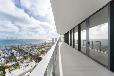 Condo in Miami Beach, Florida, 3 bedrooms № 1994212 - photo 10