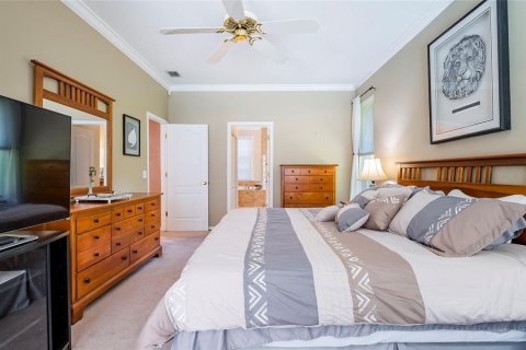 House in Lutz, Florida 4 bedrooms, 211.91 sq.m. № 2211458 - photo 13