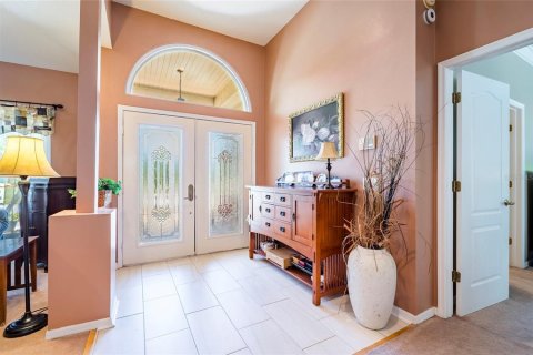 House in Lutz, Florida 4 bedrooms, 211.91 sq.m. № 2211458 - photo 3