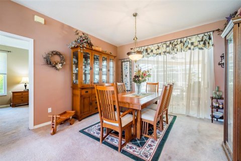 House in Lutz, Florida 4 bedrooms, 211.91 sq.m. № 2211458 - photo 7