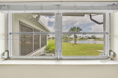 Villa ou maison à vendre à West Palm Beach, Floride: 2 chambres, 125.05 m2 № 1957356 - photo 24