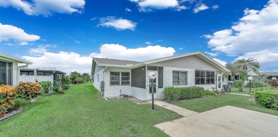 Villa ou maison à West Palm Beach, Floride 2 chambres, 125.05 m2 № 1957356