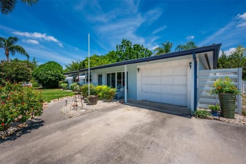 Casa en alquiler en Sarasota, Florida, 3 dormitorios, 114.46 m2 № 1248964 - foto 5