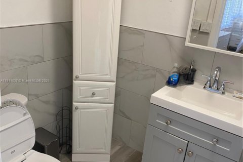 Купить виллу или дом в Майами, Флорида 4 спальни, 158.4м2, № 2034205 - фото 12