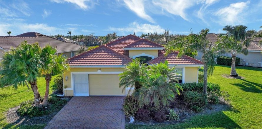 Appartement à North Port, Floride 3 chambres, 184.5 m2 № 1885260